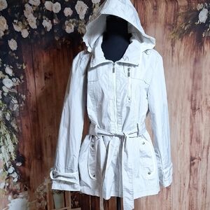 Elegant White Utility Jacket with Hood
